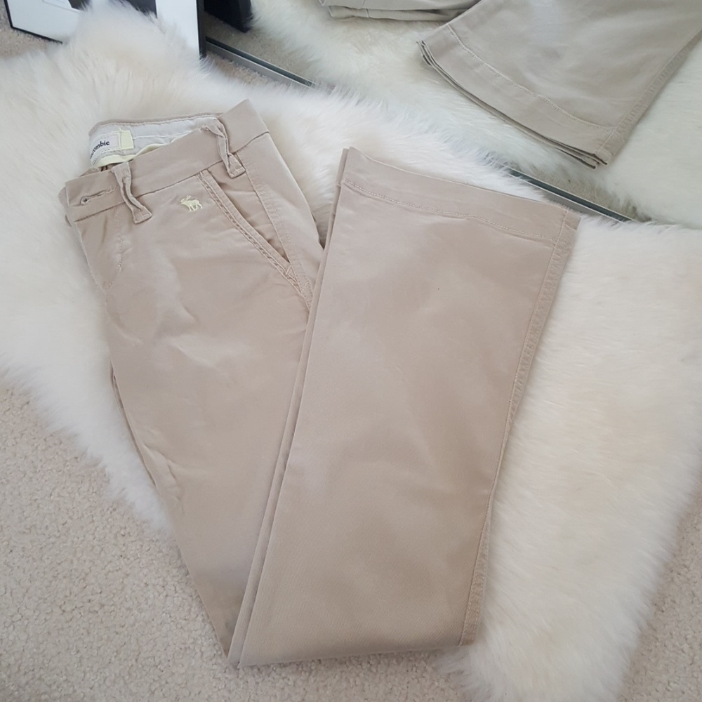 Junior Abercrombie Khaki Pants